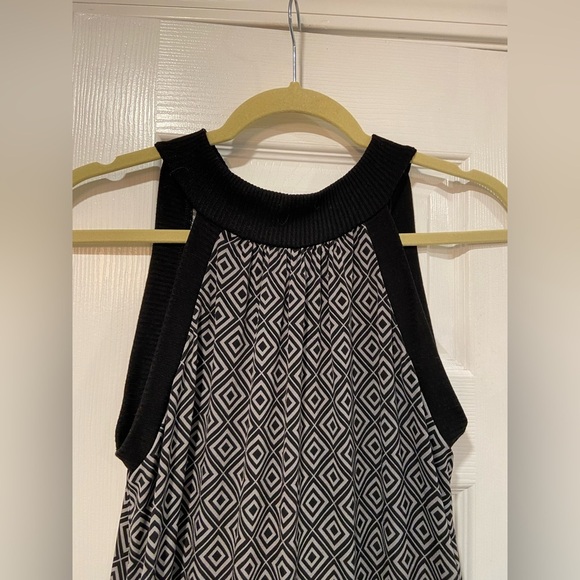 Papaya Size Size L Black Geometric Ribbed Knit Sleeveless Halter Pullover Top - Picture 4 of 12